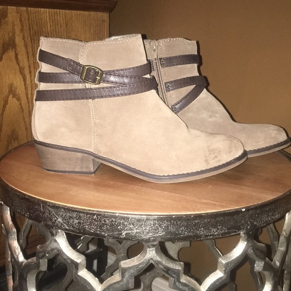 White Mountain Shoes - White Mountain booties